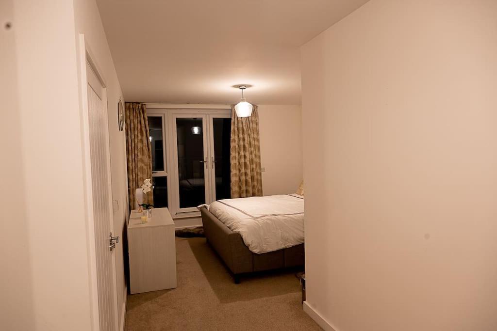 Exquisite Cozy House, Close To Train Station And Amenities Harold Wood Exterior foto