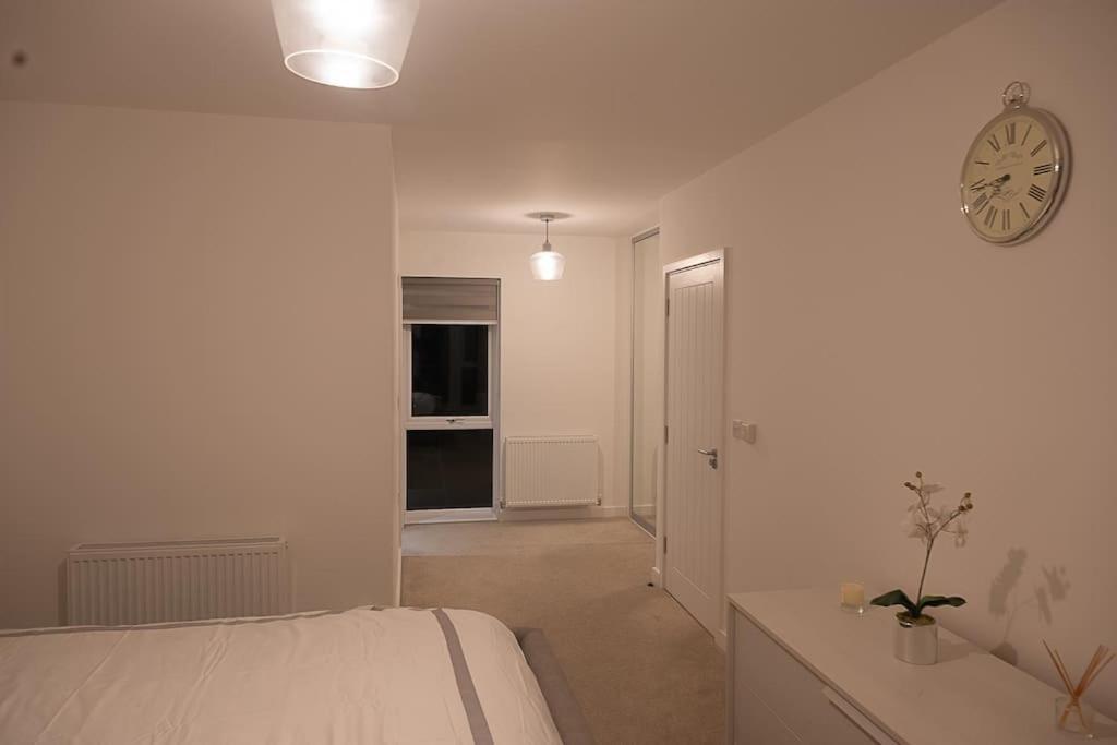 Exquisite Cozy House, Close To Train Station And Amenities Harold Wood Exterior foto